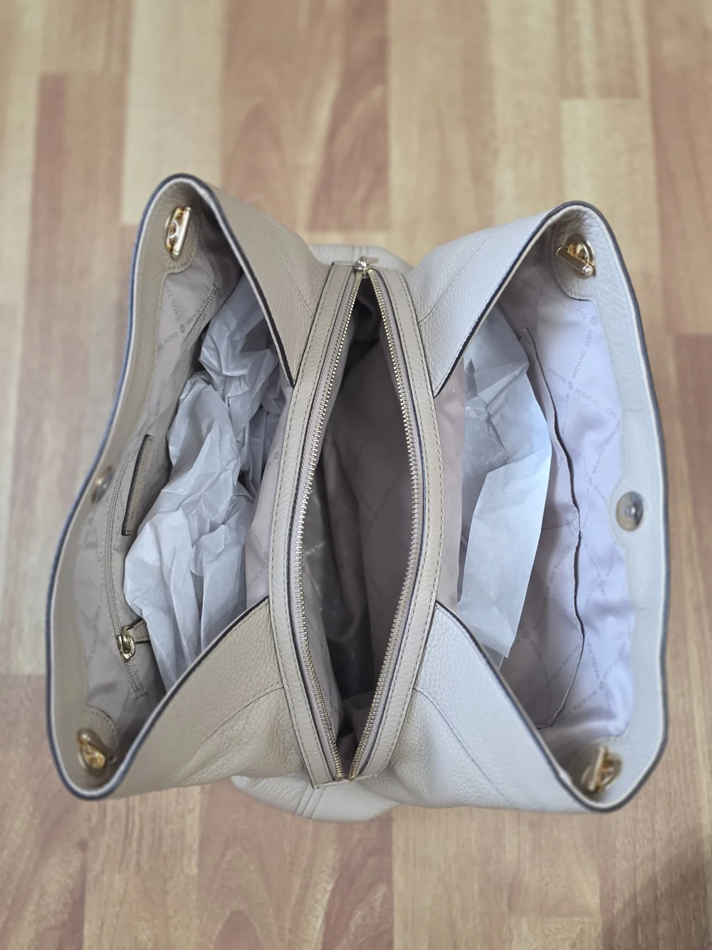 Michael Kors Jet Set Large Chain Tote & Matching Wallet Set